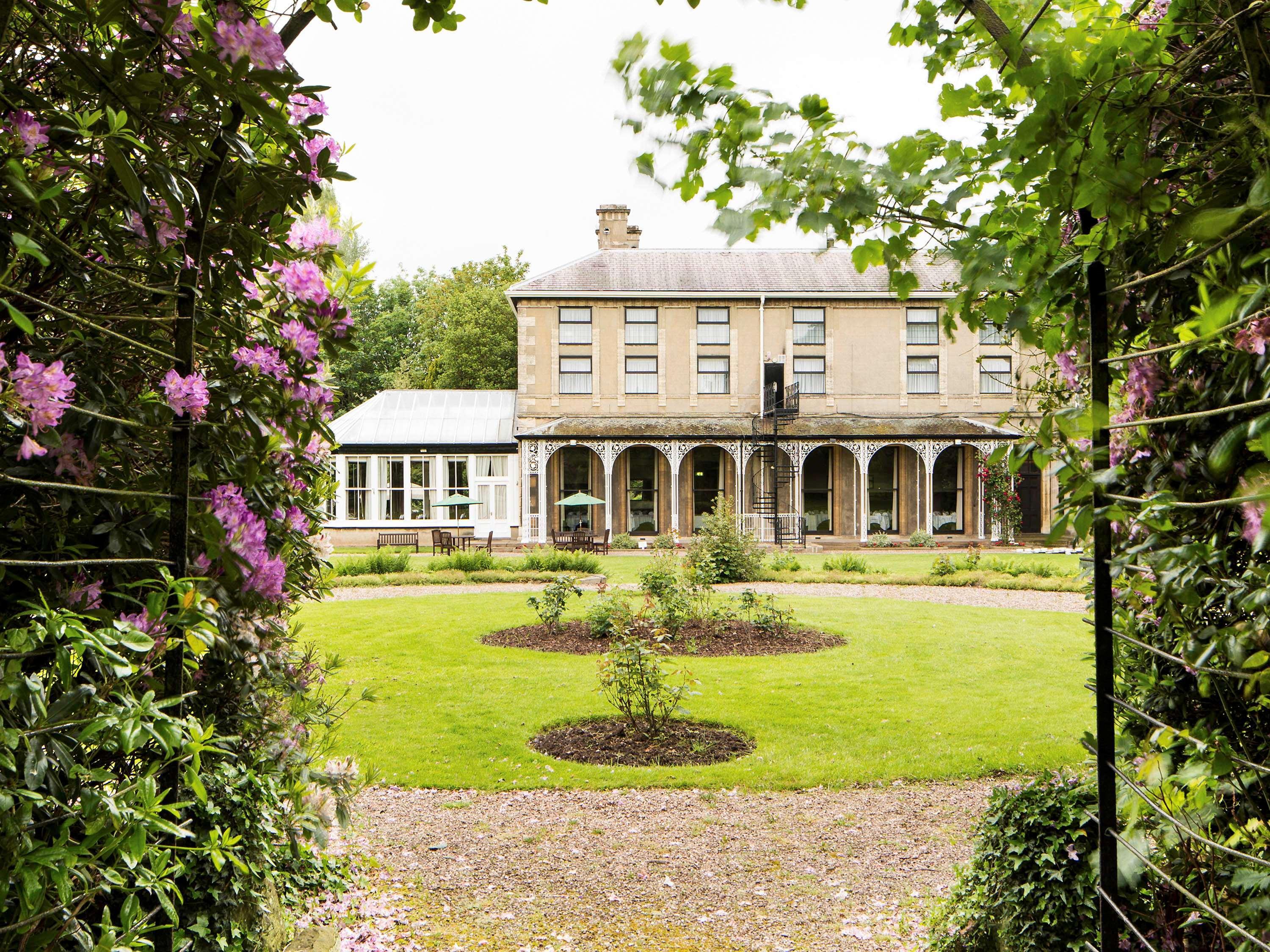 Mercure Burton Upon Trent, Newton Park Ngoại thất bức ảnh
