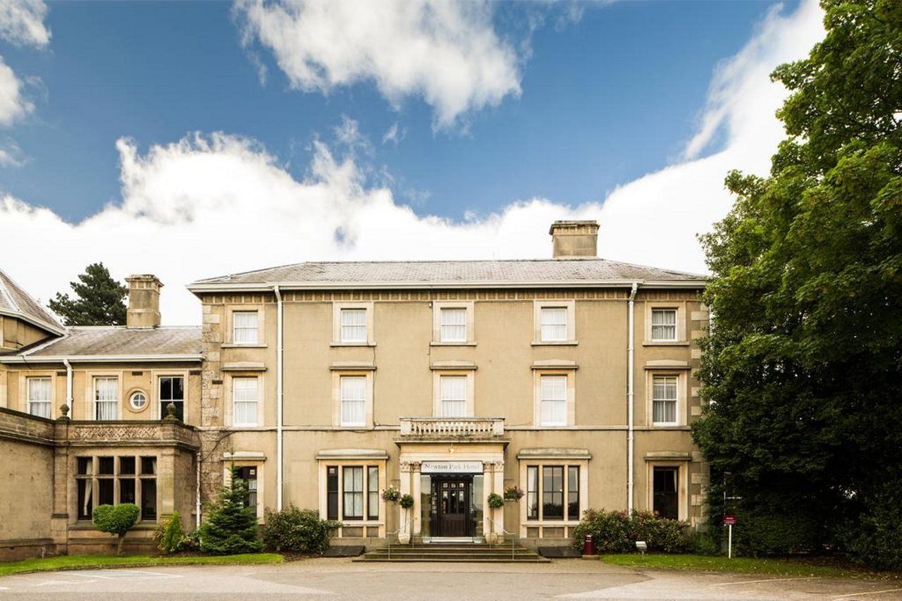 Mercure Burton Upon Trent, Newton Park Ngoại thất bức ảnh